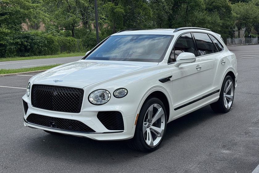 2025 Bentley Bentayga V8
