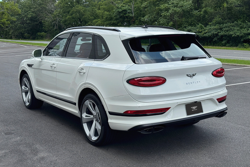 2025 Bentley Bentayga V8