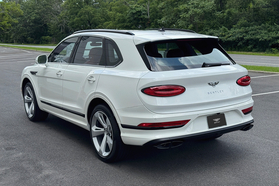 2025 Bentley Bentayga V8