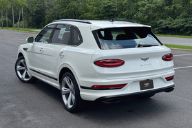 2025 Bentley Bentayga V8