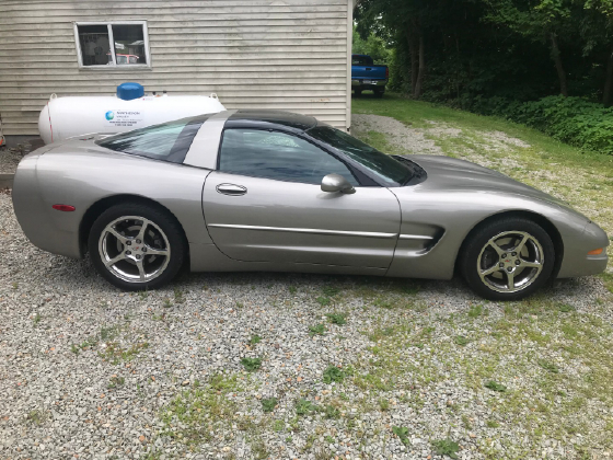 2001 Chevrolet Corvette Base