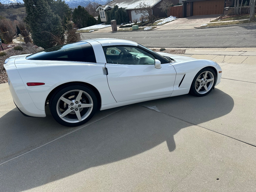2005 Chevrolet Corvette Stingray:3 car images available