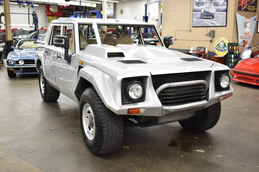 1987 Lamborghini LM002 :12 car images available