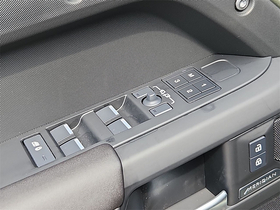 2025 Land Rover Defender 110