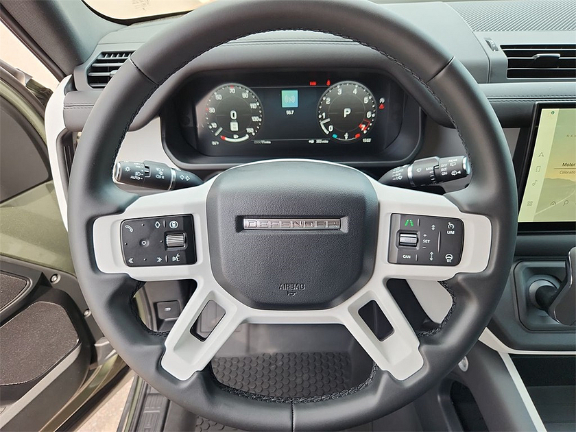 2025 Land Rover Defender 110