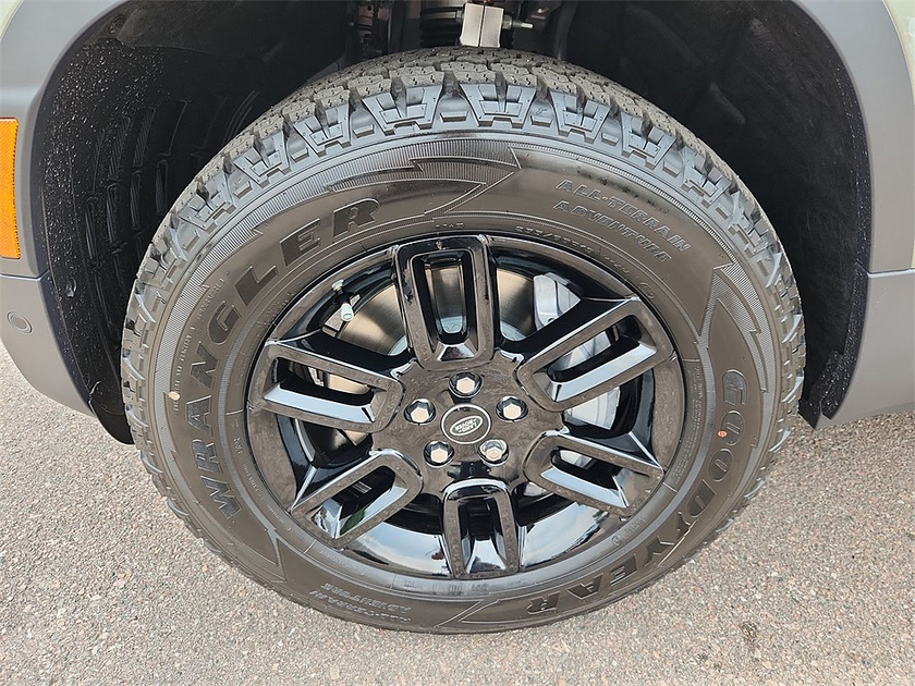 2025 Land Rover Defender 110