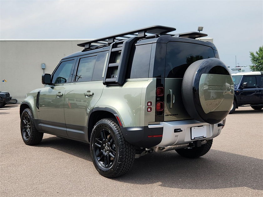 2025 Land Rover Defender 110