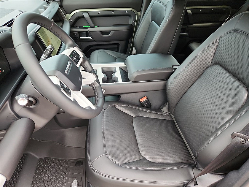 2025 Land Rover Defender 110