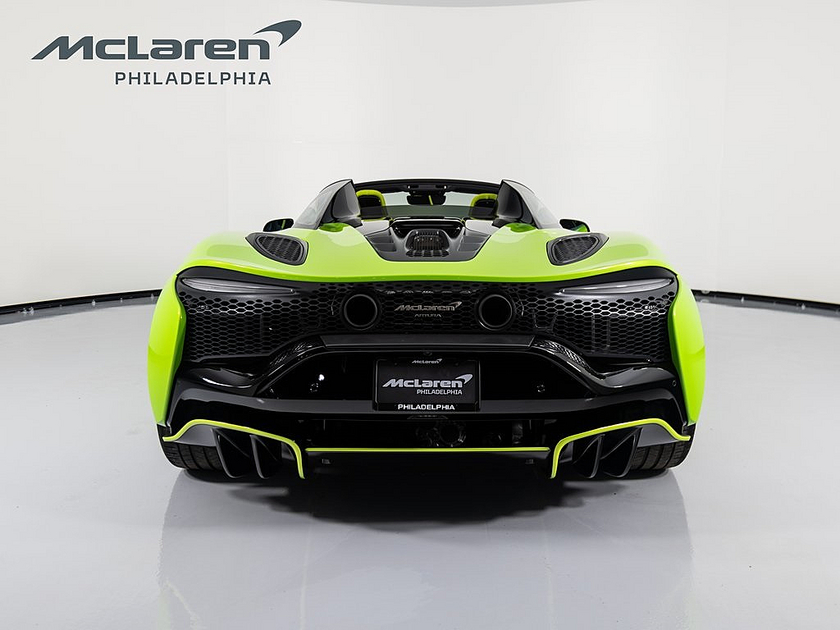 2025 McLaren Artura