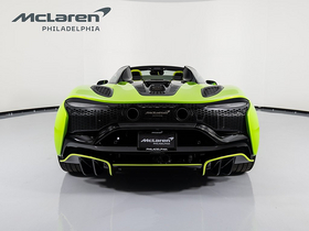 2025 McLaren Artura