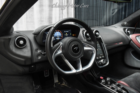 2022 McLaren GT Pioneer