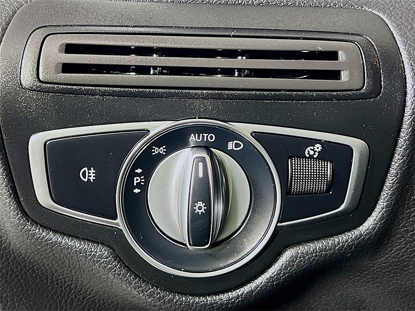 2022 Mercedes-Benz GLC-Class GLC300