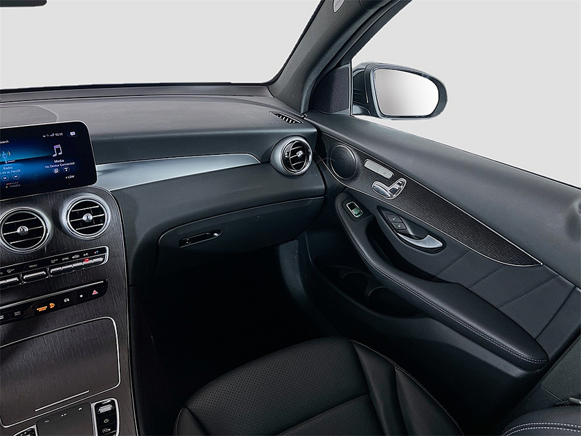 2022 Mercedes-Benz GLC-Class GLC300