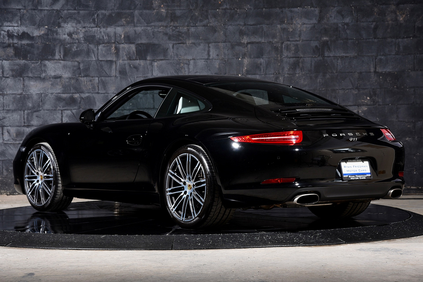 Interesting 2016 Porsche 911 Black Edition Photos