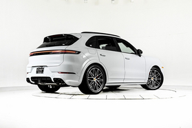 2024 Porsche Cayenne S