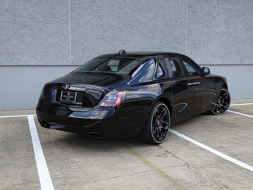 2024 Rolls-Royce Ghost Black Badge