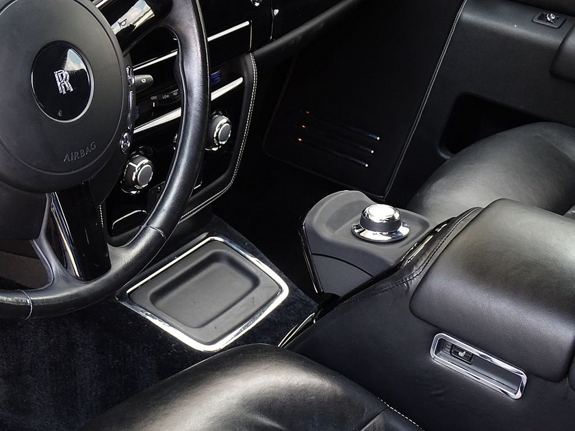 2009 Rolls-Royce Phantom Base