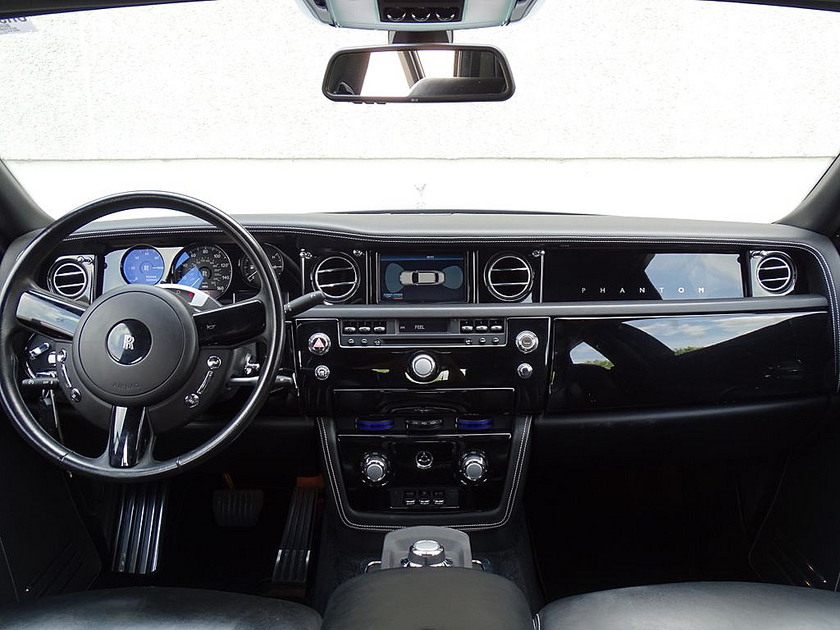 2009 Rolls-Royce Phantom Base