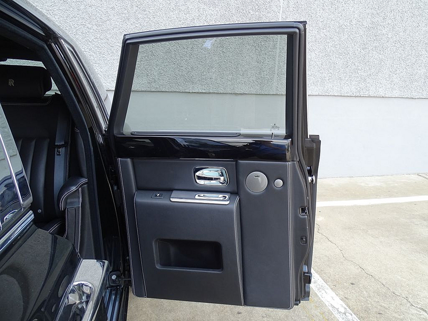 2009 Rolls-Royce Phantom Base