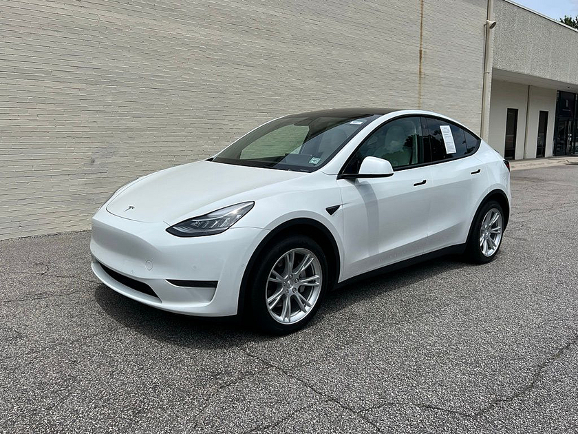 2021 Tesla Model Y Long Range:24 car images available