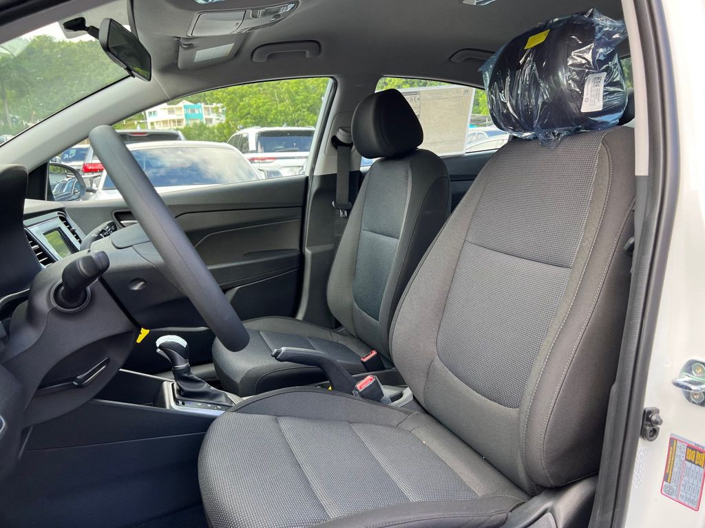 https://s3.amazonaws.com/dealerappcenter/dealergroups/129/vehicles/265467/gk94kS.jpg
