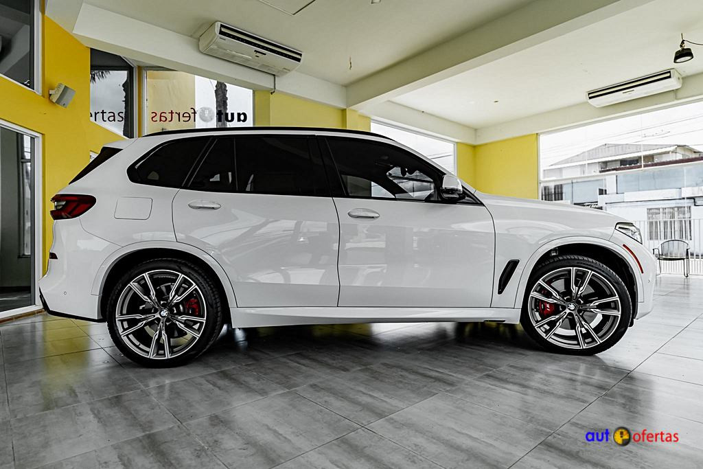 https://s3.amazonaws.com/dealerappcenter/dealergroups/243/vehicles/241633/yknDmu.jpg