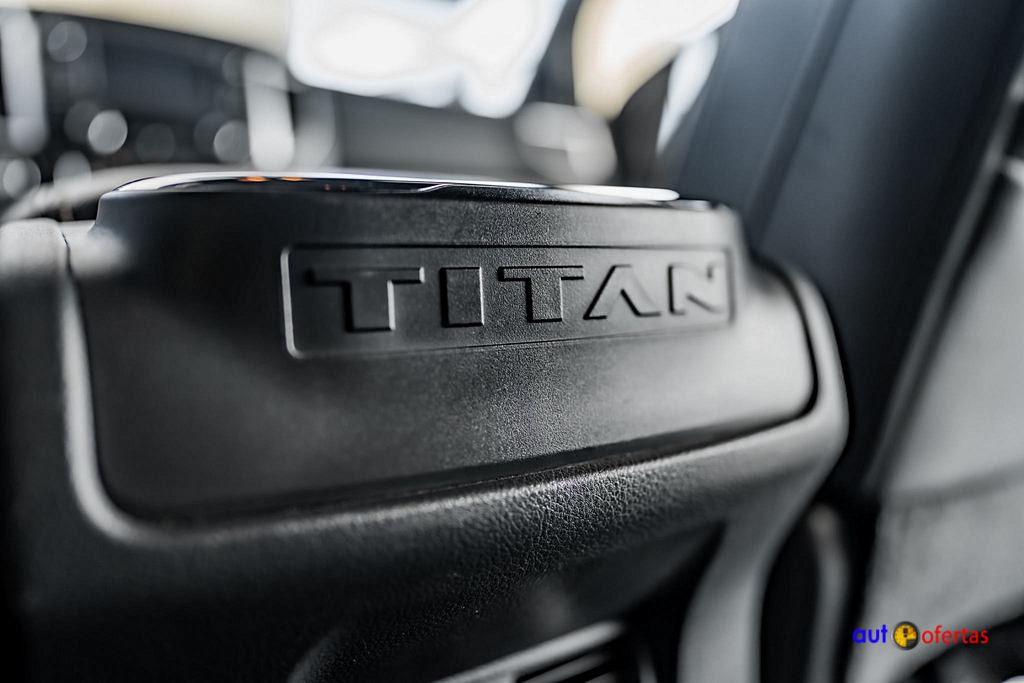https://s3.amazonaws.com/dealerappcenter/dealergroups/243/vehicles/241635/iTqJ4S.jpg
