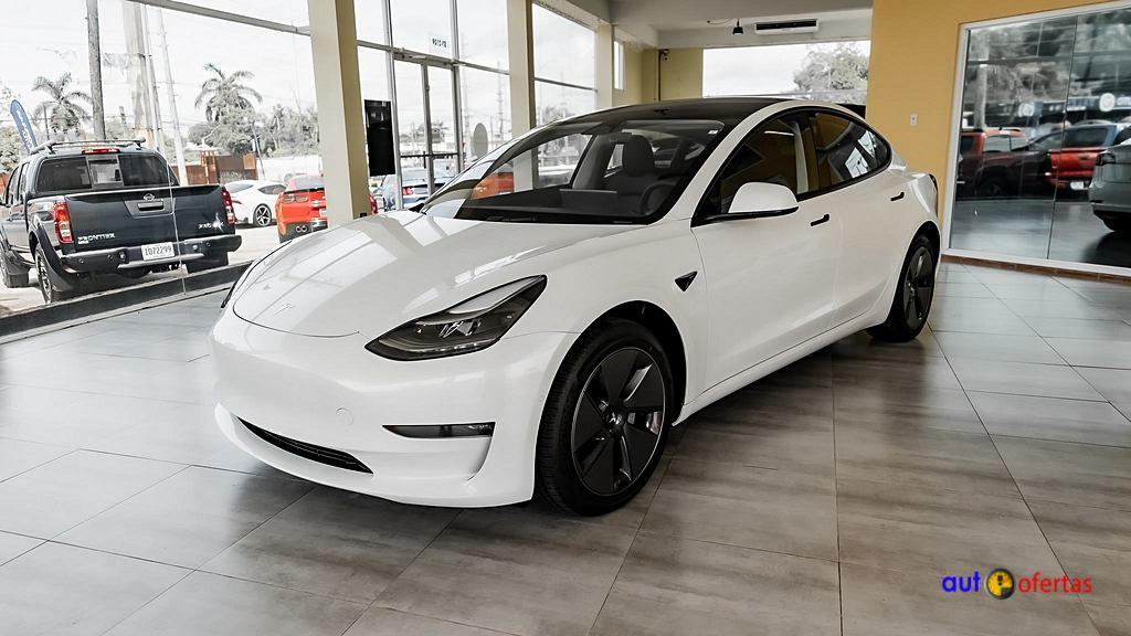 https://s3.amazonaws.com/dealerappcenter/dealergroups/243/vehicles/241647/MCw5GF.jpg