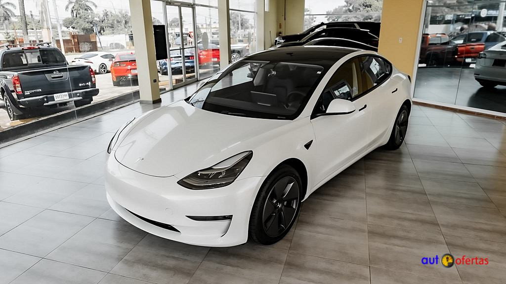https://s3.amazonaws.com/dealerappcenter/dealergroups/243/vehicles/241647/mkSHzs.jpg