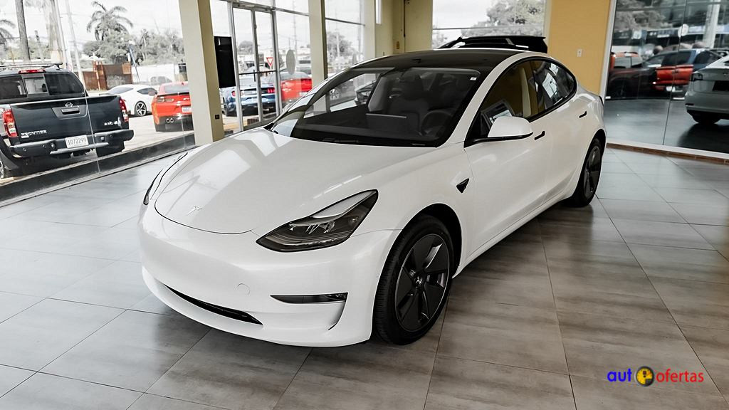 https://s3.amazonaws.com/dealerappcenter/dealergroups/243/vehicles/241647/wo0vDi.jpg