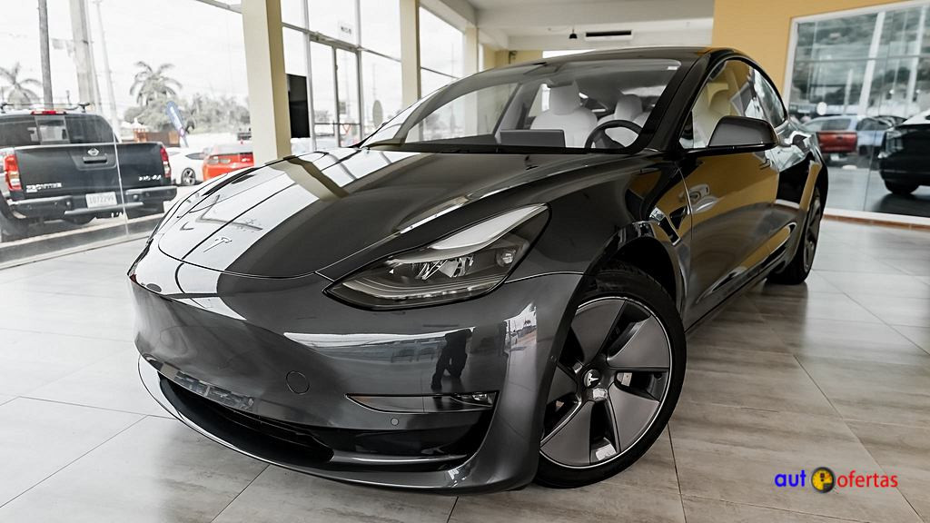 https://s3.amazonaws.com/dealerappcenter/dealergroups/243/vehicles/241648/iG8Zc5.jpg