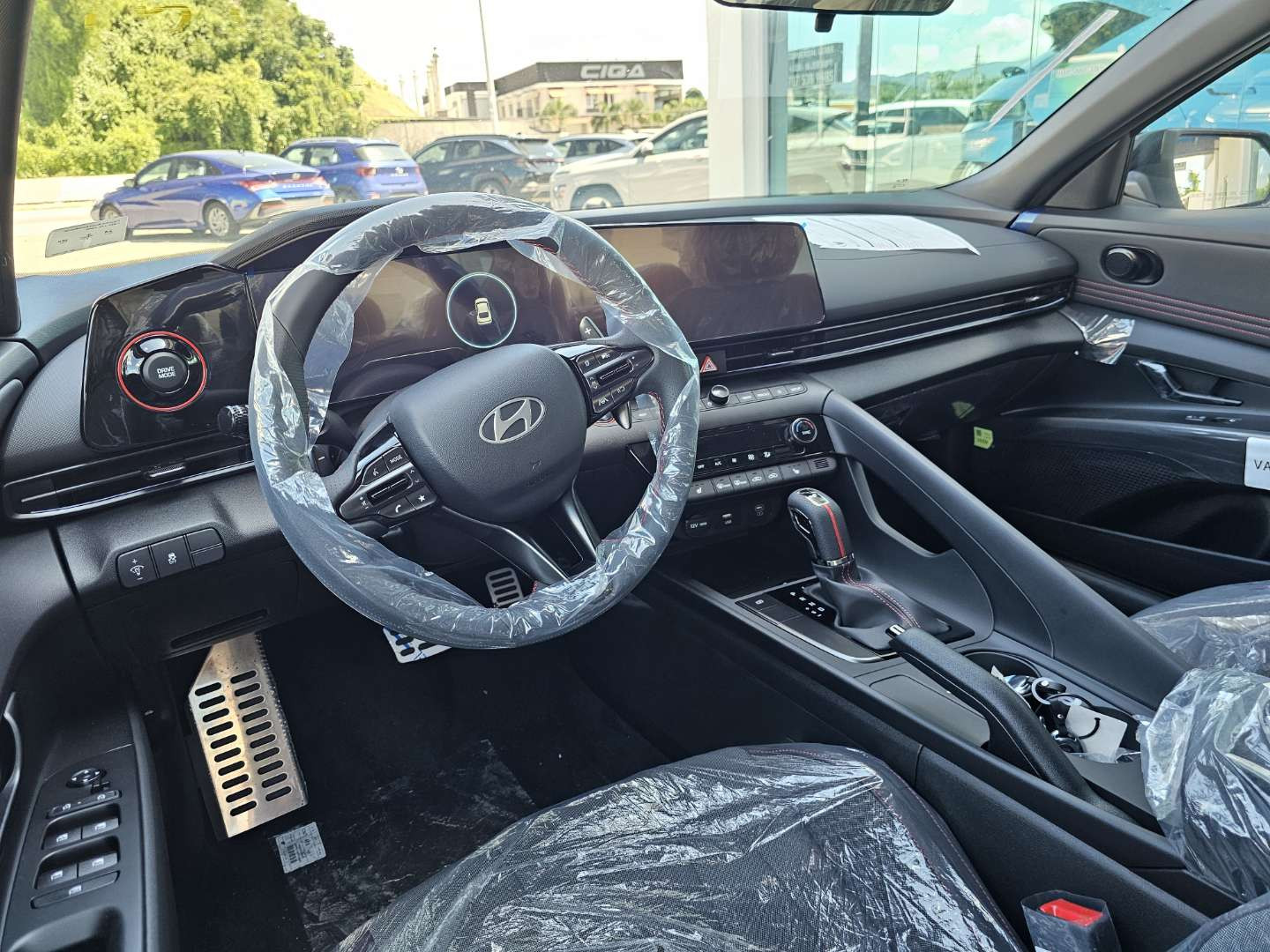https://s3.amazonaws.com/dealerappcenter/dealergroups/291/vehicles/266042/h5JdSi.JPEG