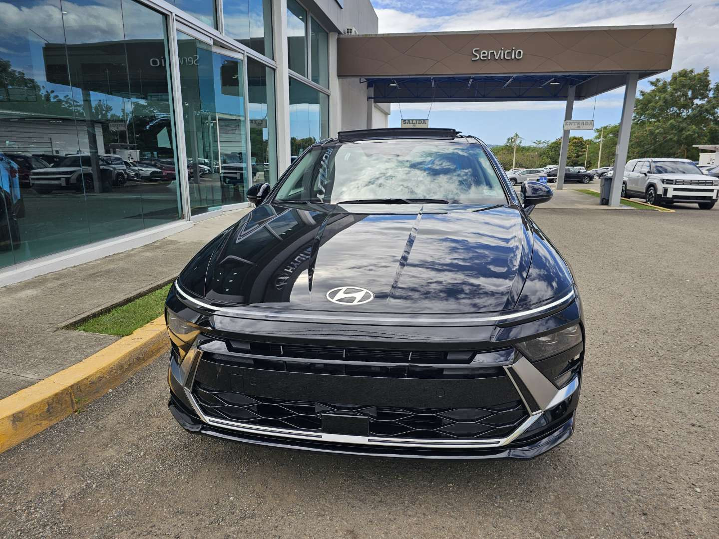 https://s3.amazonaws.com/dealerappcenter/dealergroups/291/vehicles/280622/HJKNim.JPEG
