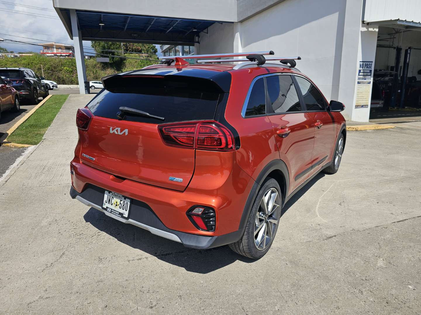 https://s3.amazonaws.com/dealerappcenter/dealergroups/291/vehicles/281504/KFF0B3.JPEG