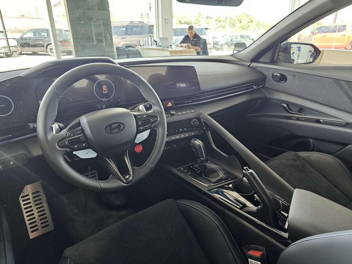https://s3.amazonaws.com/dealerappcenter/dealergroups/291/vehicles/281745/wcjg1A.JPEG