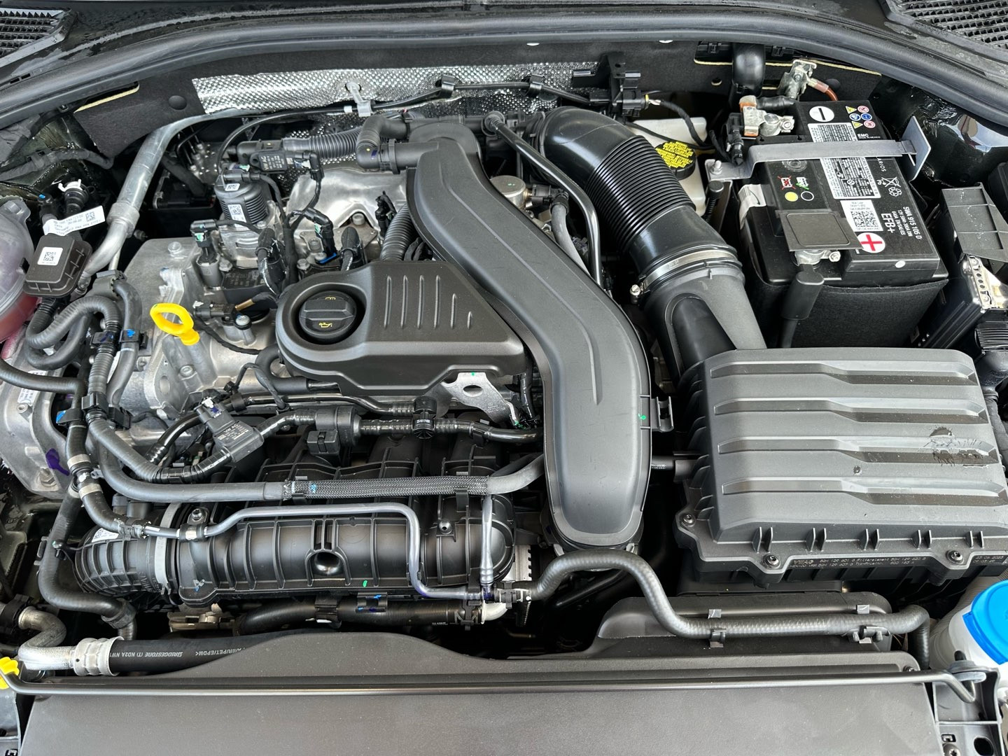 https://s3.amazonaws.com/dealerappcenter/dealergroups/336/vehicles/247520/aZtYTW.jpg