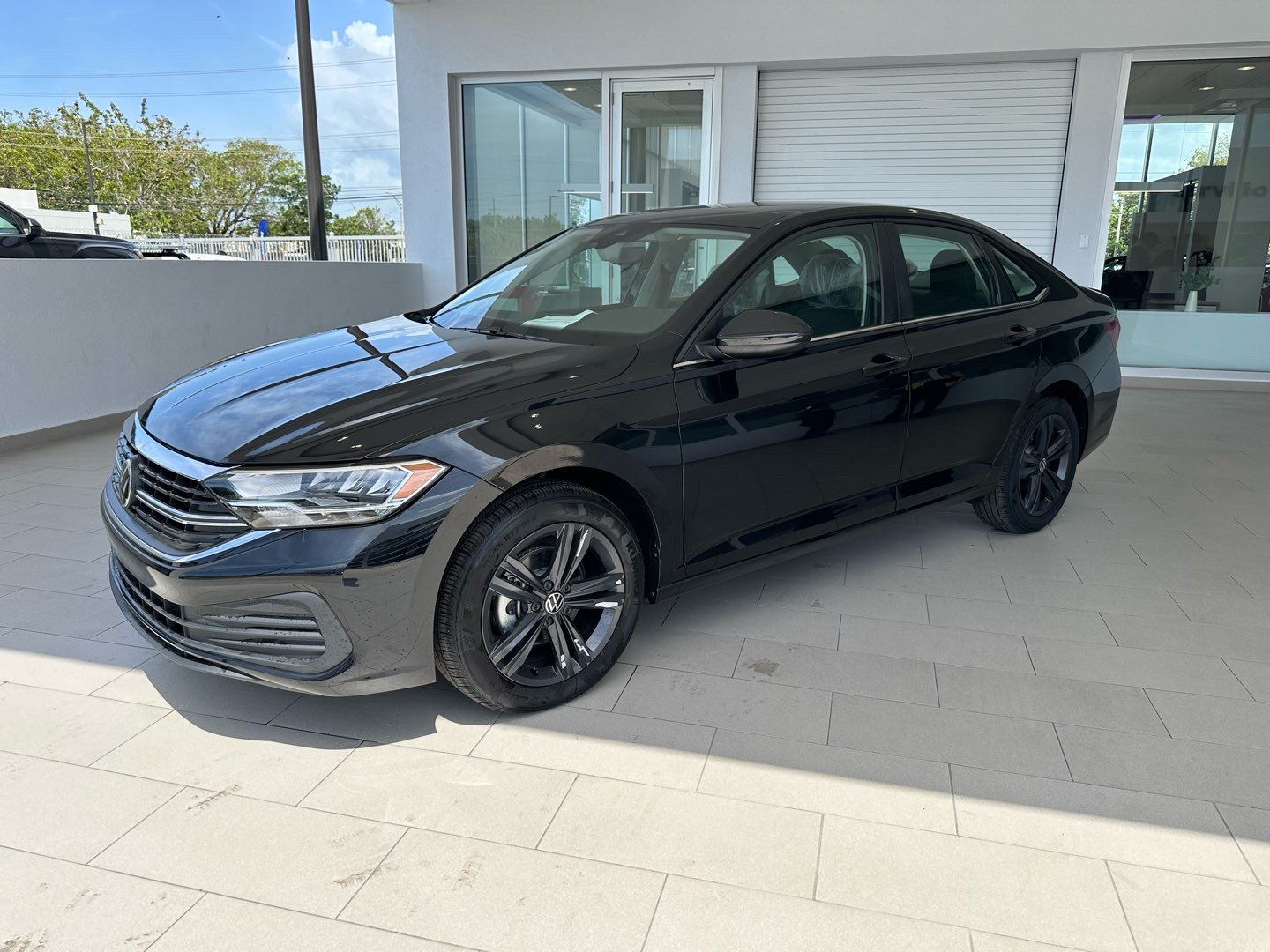 https://s3.amazonaws.com/dealerappcenter/dealergroups/336/vehicles/247520/eqBfDC.jpg