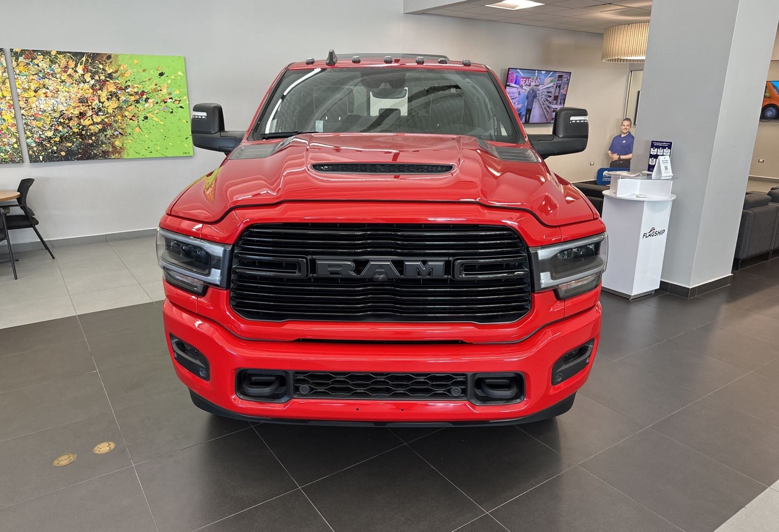 https://s3.amazonaws.com/dealerappcenter/dealergroups/336/vehicles/248327/9La4MN.jpg