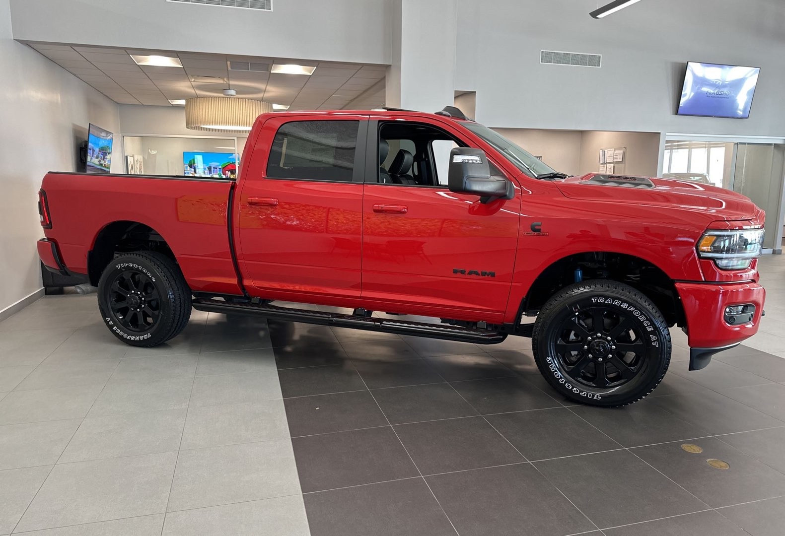 https://s3.amazonaws.com/dealerappcenter/dealergroups/336/vehicles/248327/xKoj9N.jpg