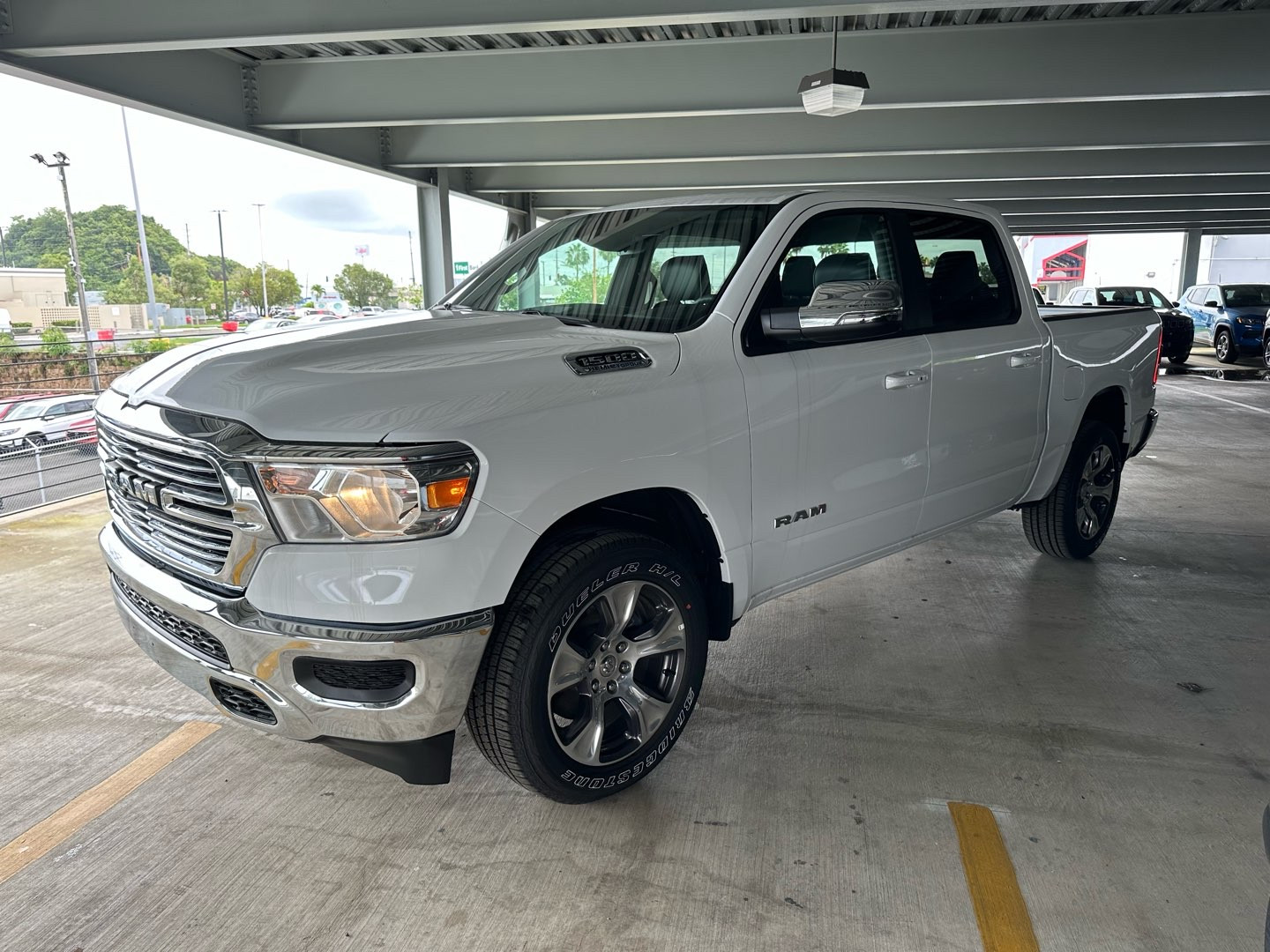 https://s3.amazonaws.com/dealerappcenter/dealergroups/336/vehicles/248345/6cOoeS.jpg