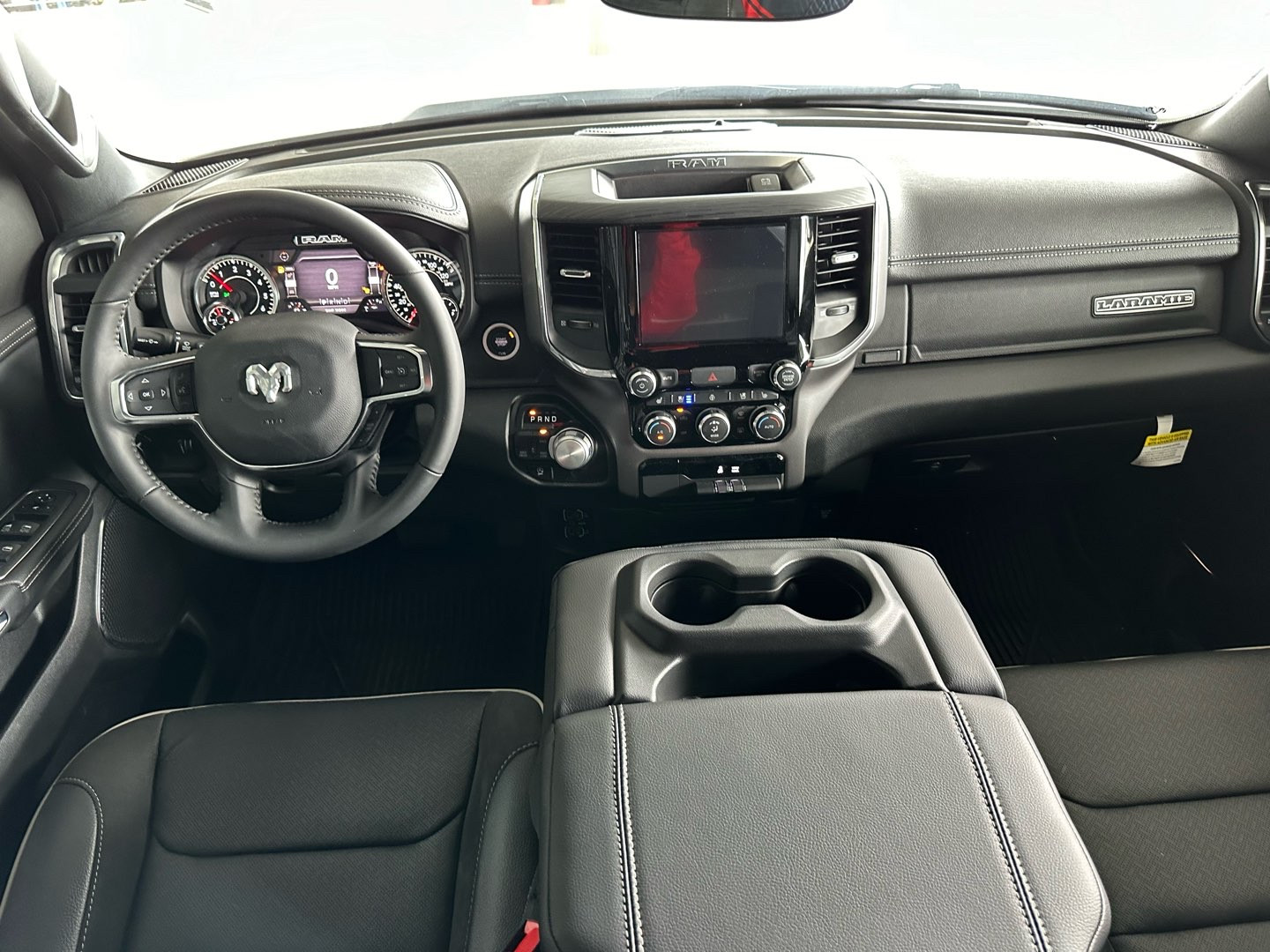 https://s3.amazonaws.com/dealerappcenter/dealergroups/336/vehicles/248345/ESIJmU.jpg