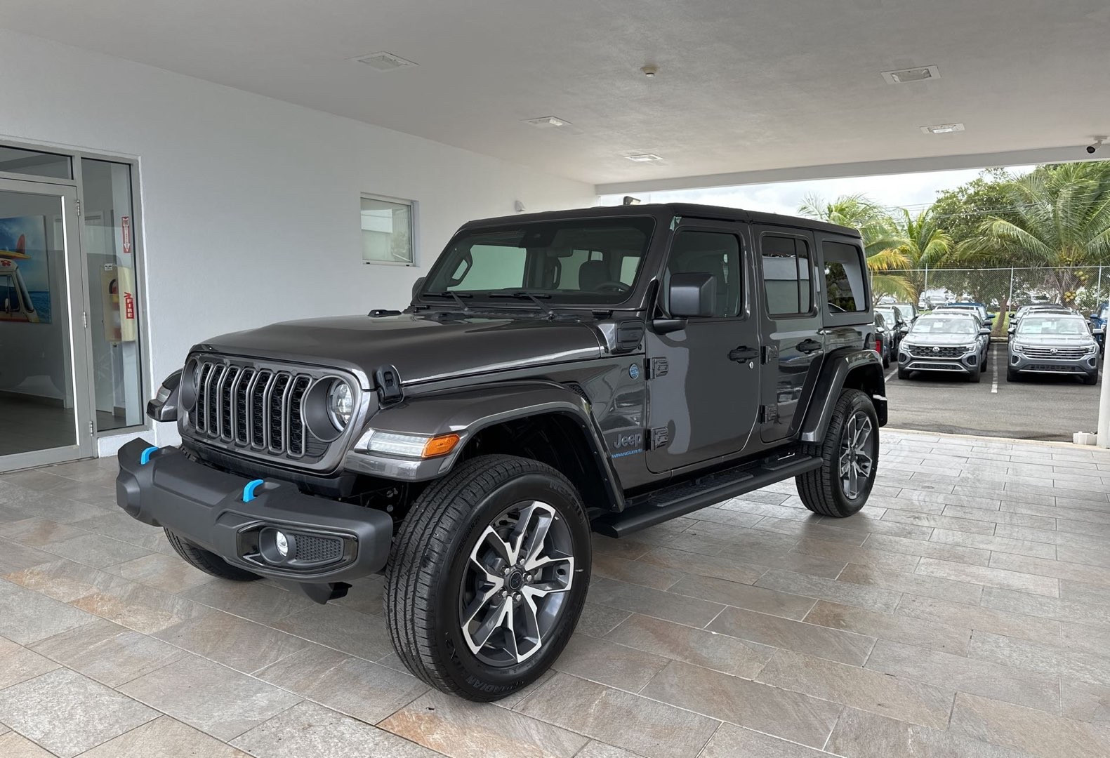 https://s3.amazonaws.com/dealerappcenter/dealergroups/336/vehicles/248366/BIX9f9.jpg