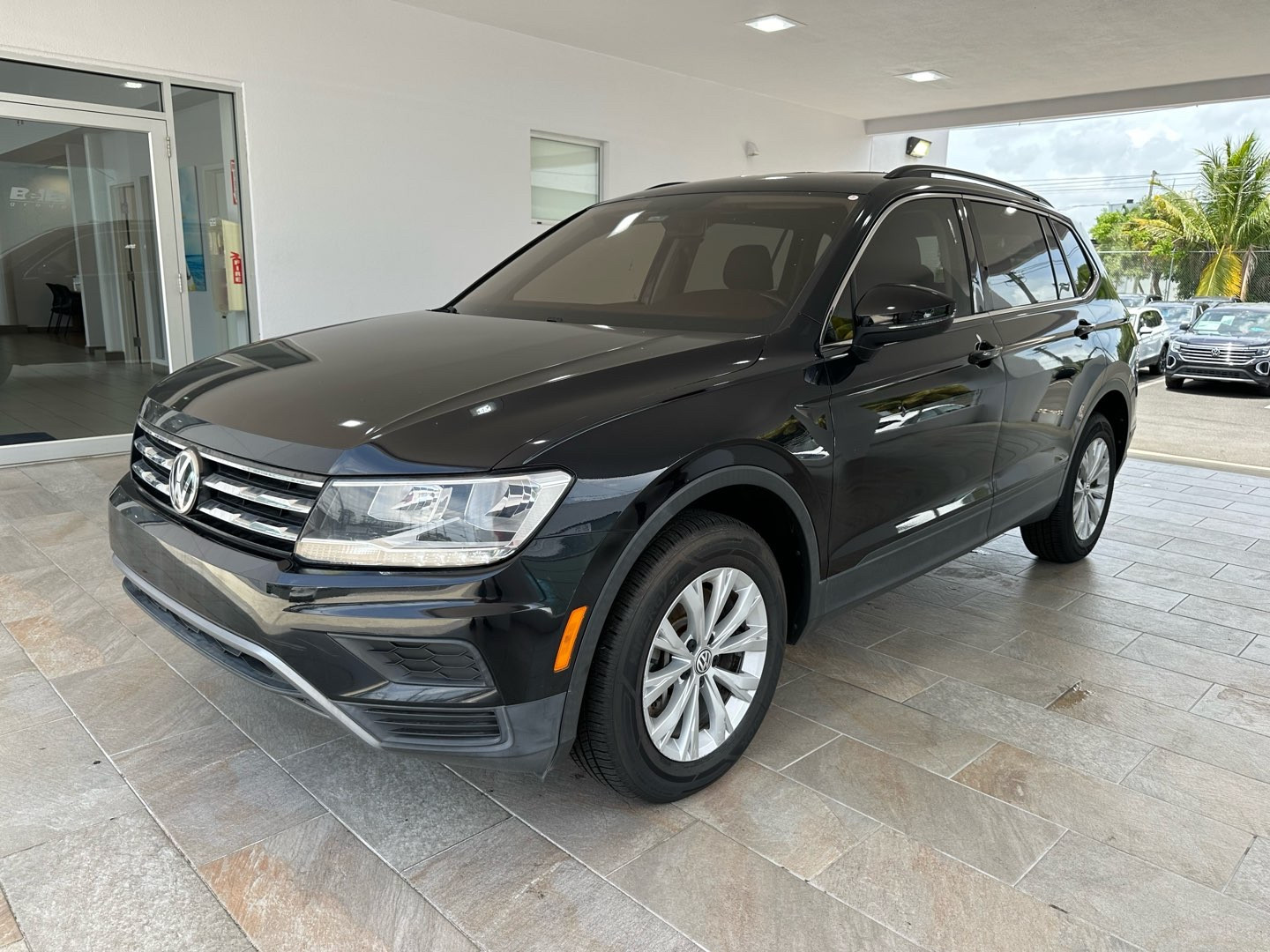 https://s3.amazonaws.com/dealerappcenter/dealergroups/336/vehicles/248662/TVPK2x.jpg