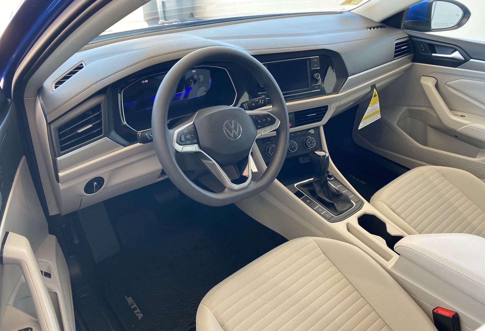 https://s3.amazonaws.com/dealerappcenter/dealergroups/336/vehicles/249948/D2eL8E.jpg