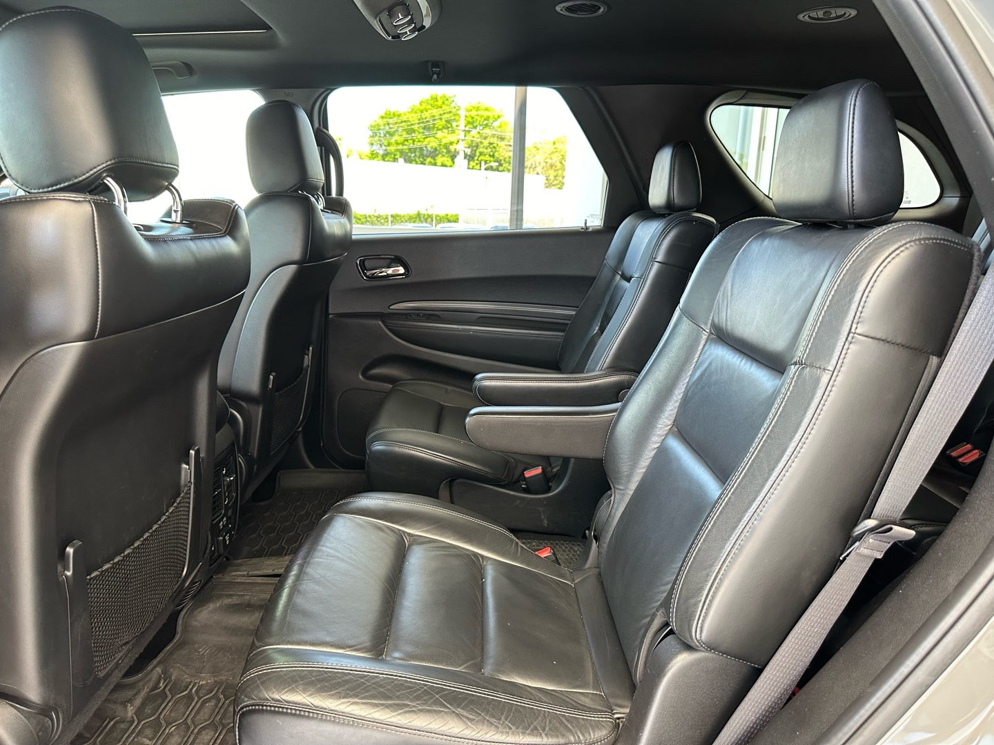 https://s3.amazonaws.com/dealerappcenter/dealergroups/336/vehicles/252625/fTkamM.jpg