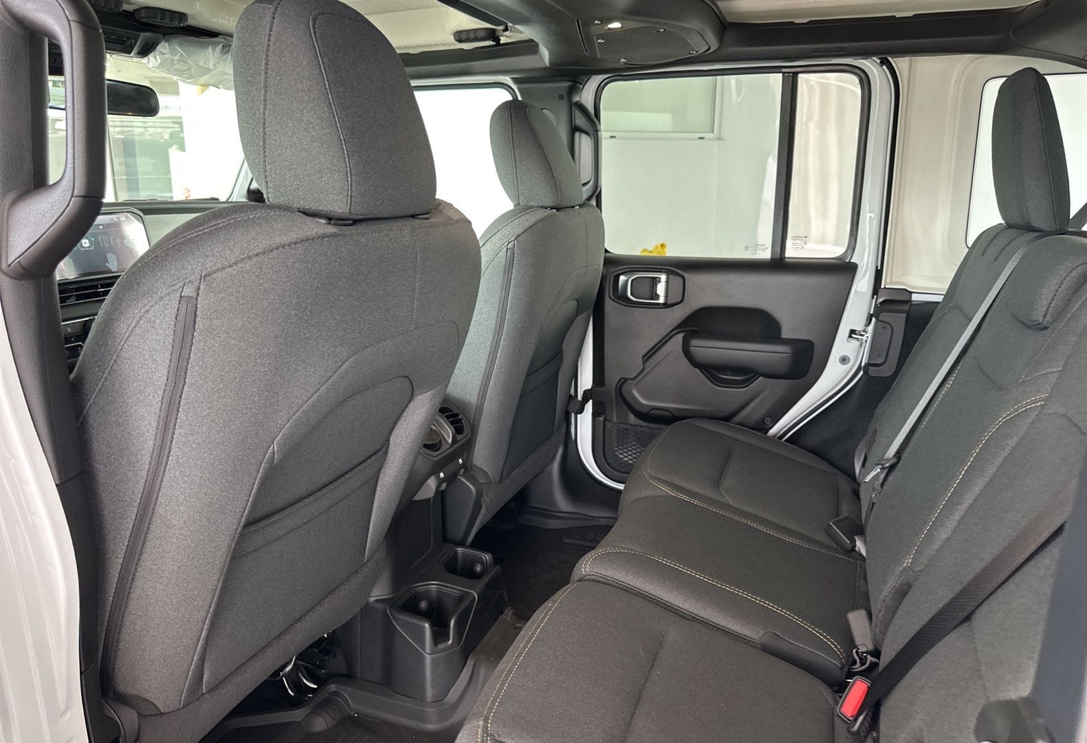 https://s3.amazonaws.com/dealerappcenter/dealergroups/336/vehicles/254790/RzD3Gx.jpg