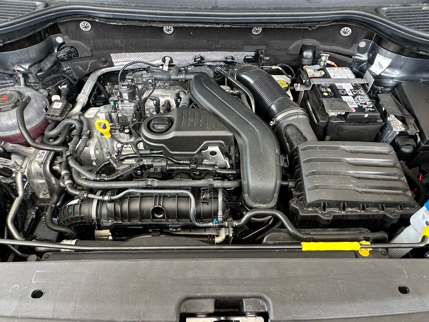 https://s3.amazonaws.com/dealerappcenter/dealergroups/336/vehicles/259392/6VFcOq.jpg