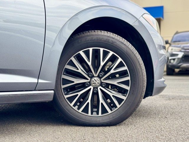 https://s3.amazonaws.com/dealerappcenter/dealergroups/336/vehicles/262676/ZssVqv.jpg