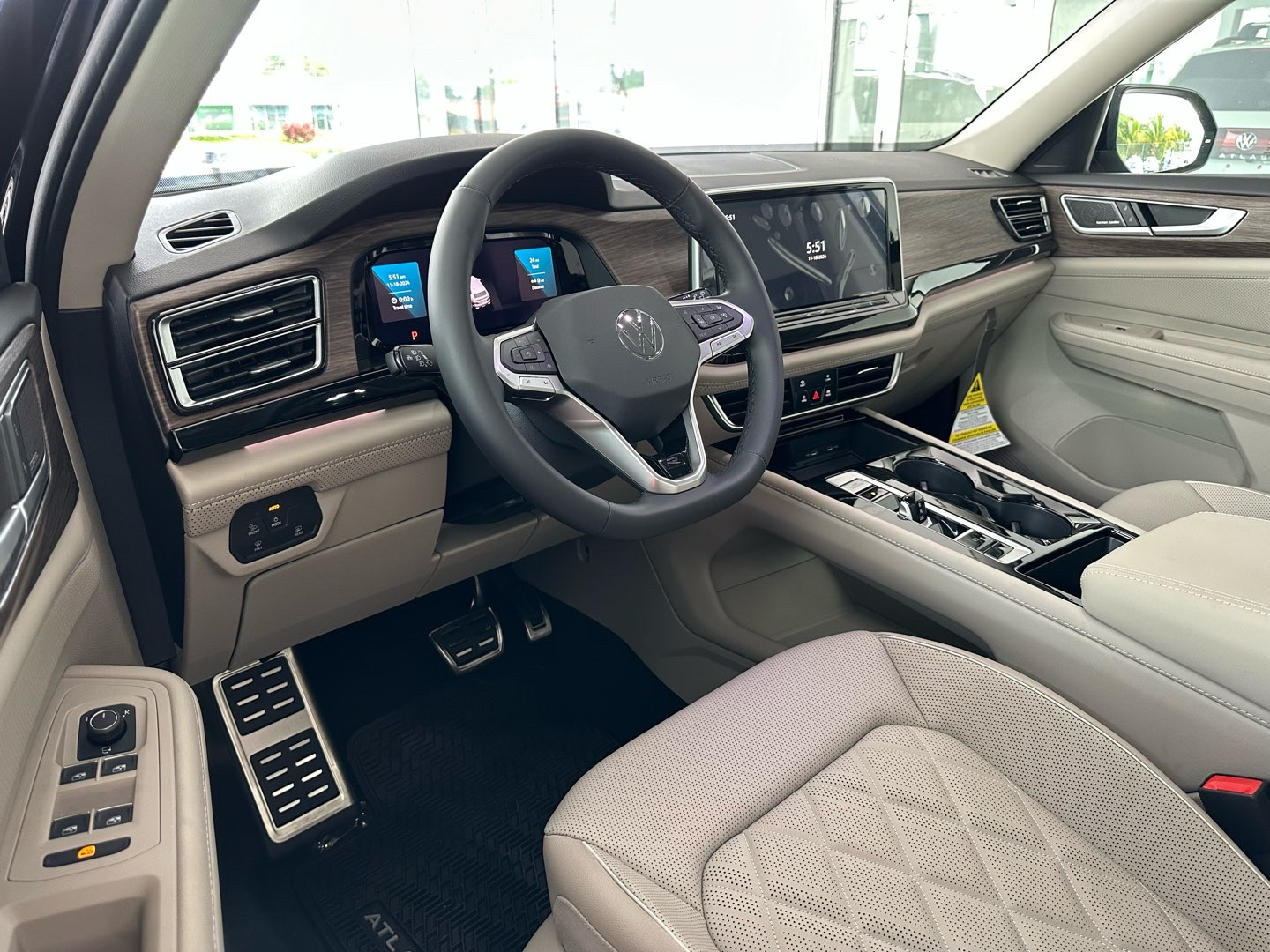 https://s3.amazonaws.com/dealerappcenter/dealergroups/336/vehicles/265327/WUA28F.jpg