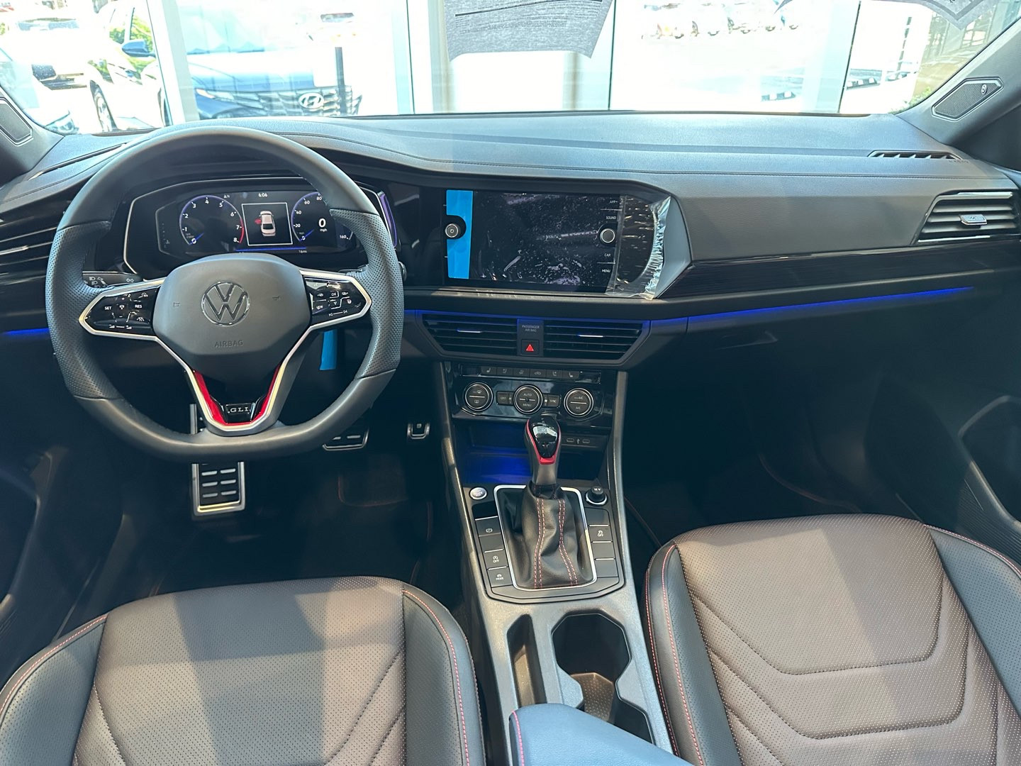 https://s3.amazonaws.com/dealerappcenter/dealergroups/336/vehicles/266356/AaOwBh.jpg